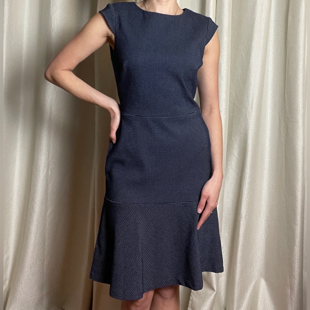 Lauren Ralph Lauren Navy Blue Polka
Dot Swing Dress
